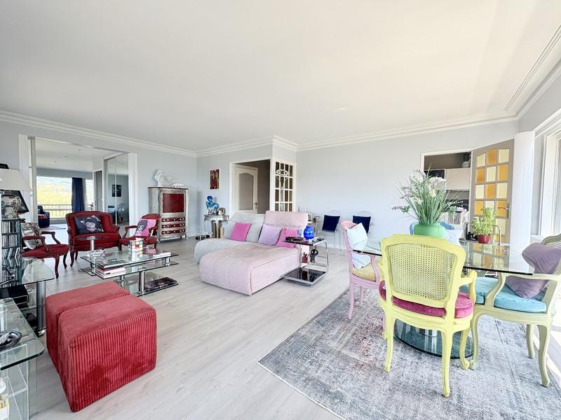 Appartement - 138 m² - 5 pièces