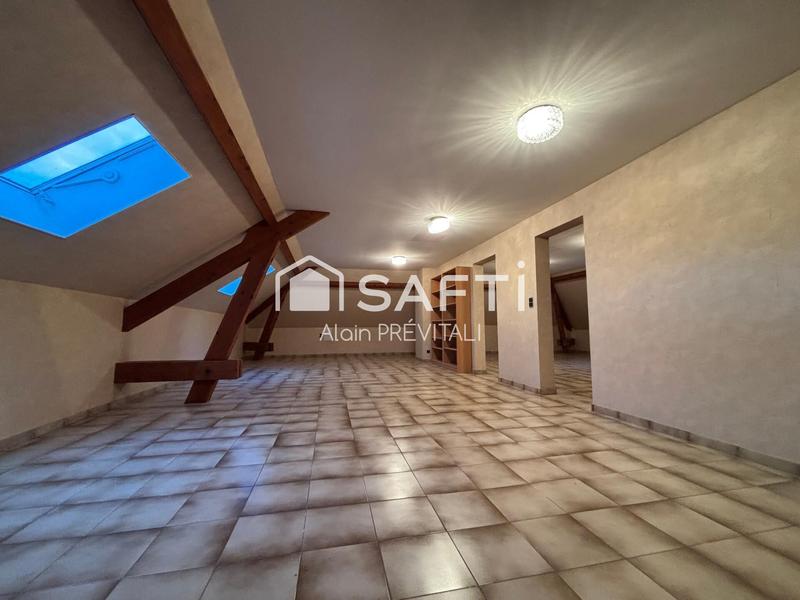 Maison - 186 m² - 8 pièces