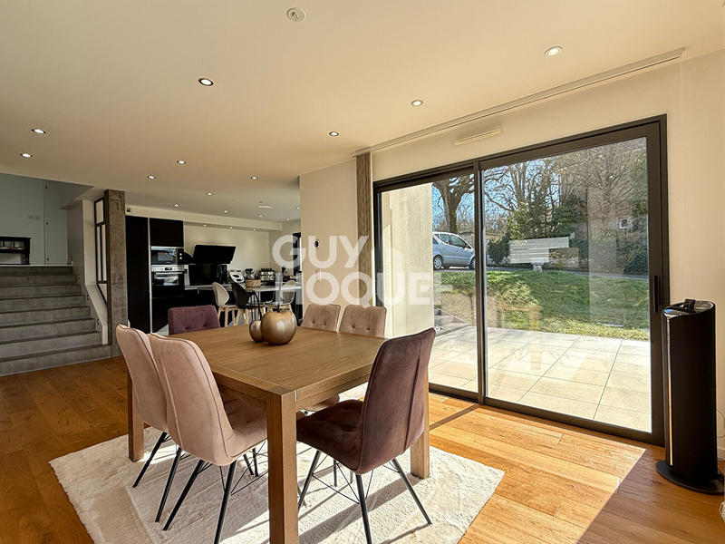 Maison - 144 m² - 5 pièces