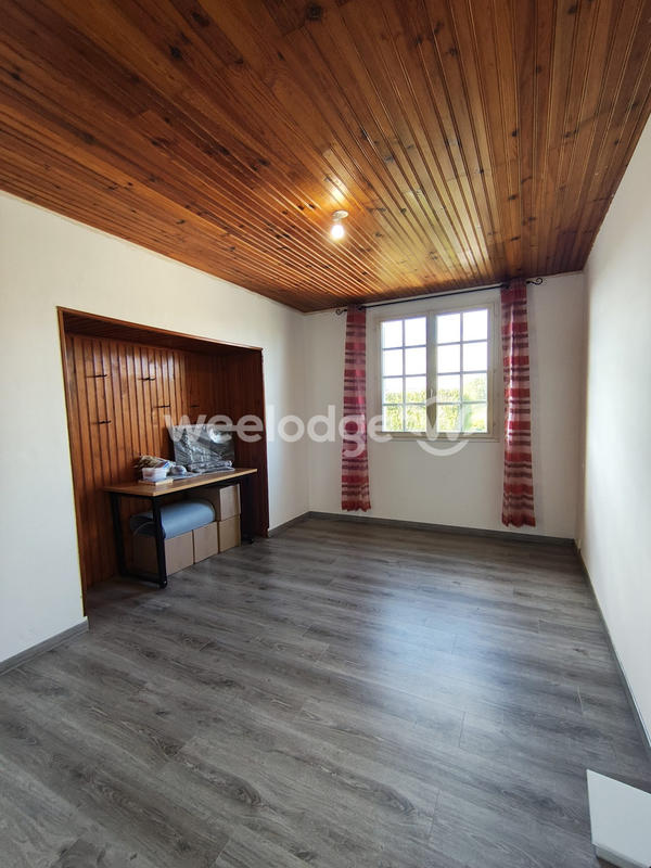 Maison - 122 m² - 7 pièces