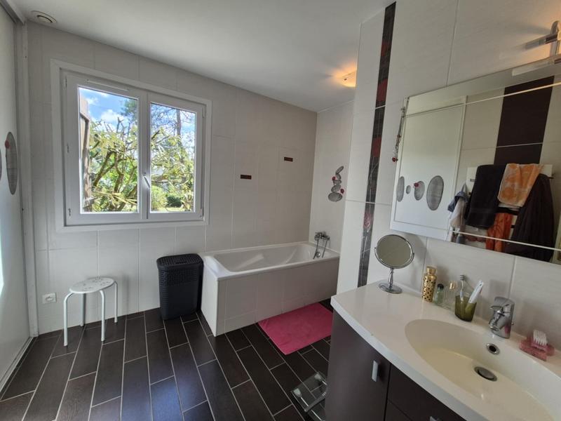 Maison - 157 m² - 5 pièces