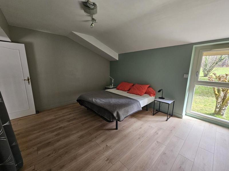 Maison - 247 m² - 8 pièces