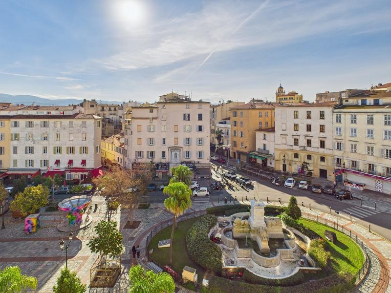 Appartement - 96 m² - 4 pièces