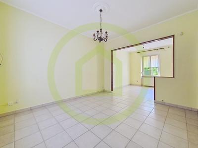 Maison - 94 m² - 5 pièces