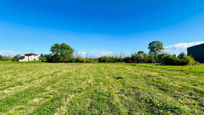 Terrain constructible - 1 150 m²