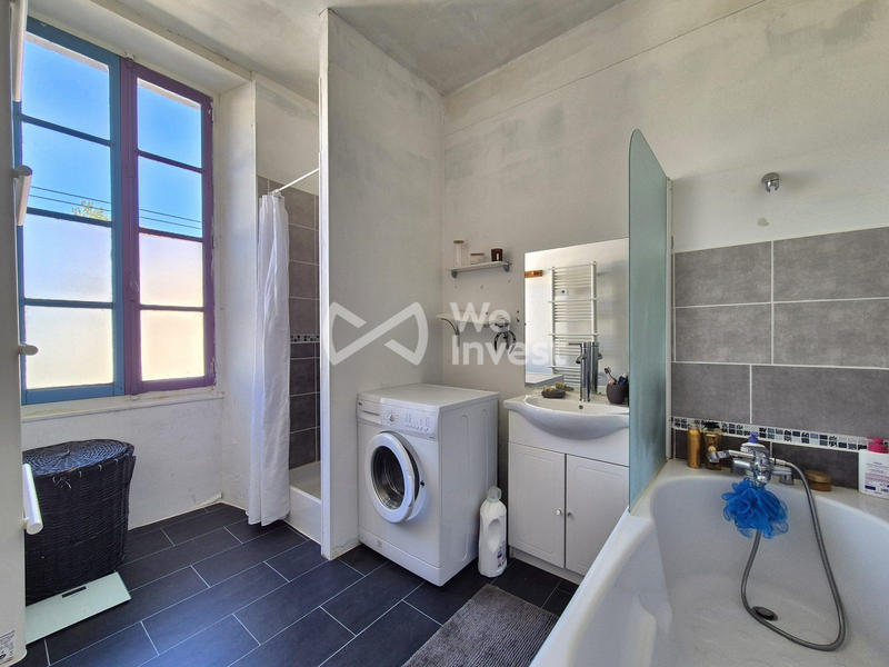 Maison - 322 m² - 9 pièces