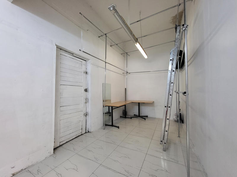 Local commercial - 102 m²