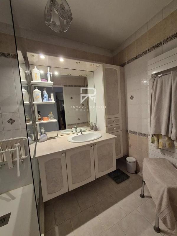 Appartement - 75 m² - 3 pièces