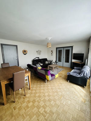 Appartement - 94 m² - 5 pièces
