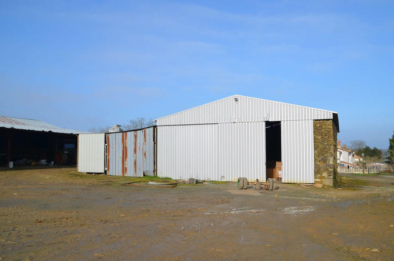 Maison - 260 m² - 7 pièces