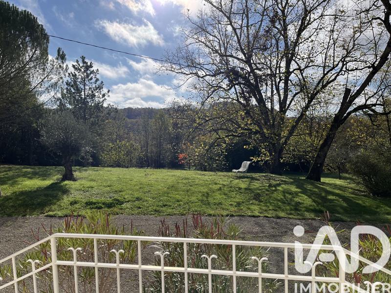 Maison - 200 m² - 6 pièces