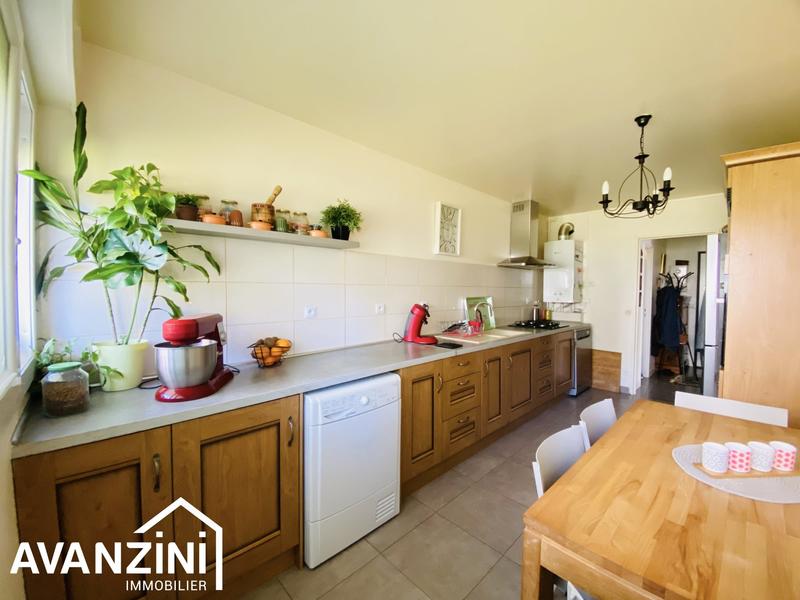 Appartement - 80 m² - 4 pièces