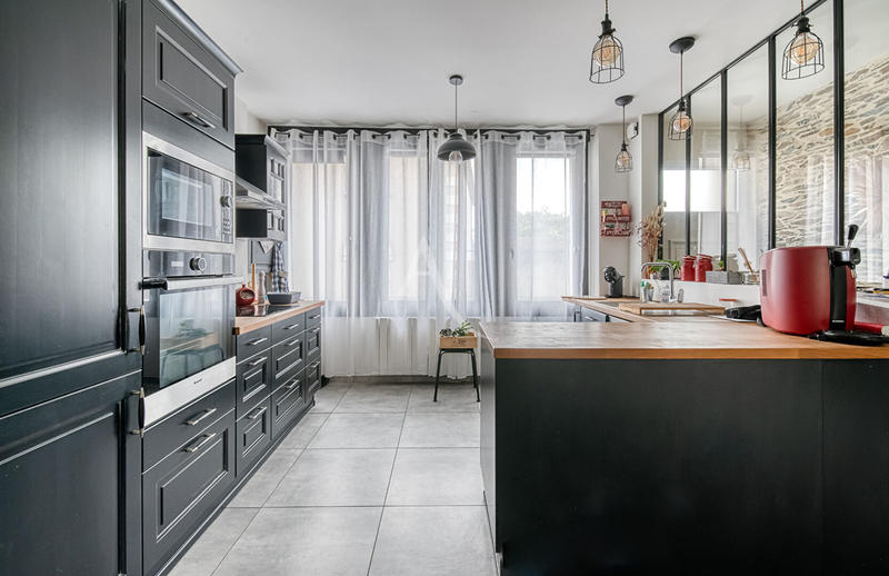 Maison - 147 m² - 6 pièces