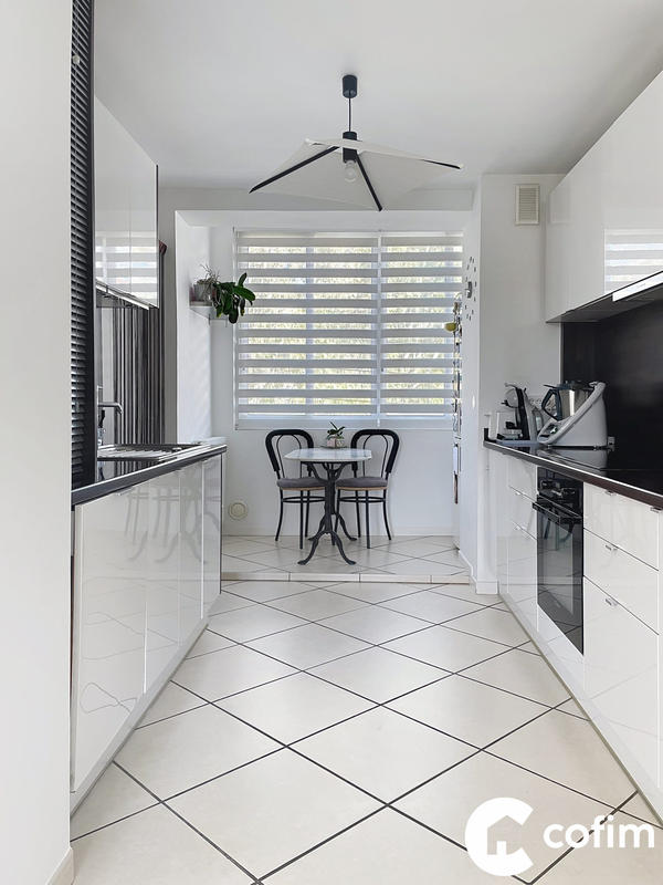 Appartement - 93 m² - 4 pièces