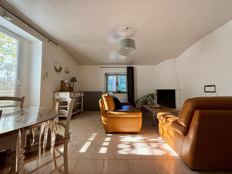 Maison - 236 m² - 6 pièces