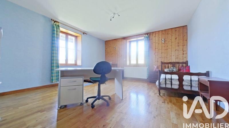 Maison - 217 m² - 6 pièces