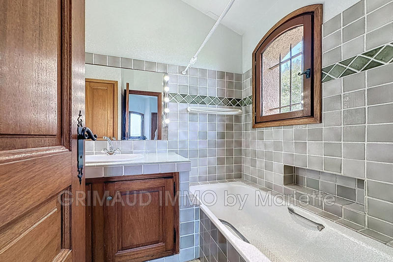 Villa - 153 m² - 6 pièces