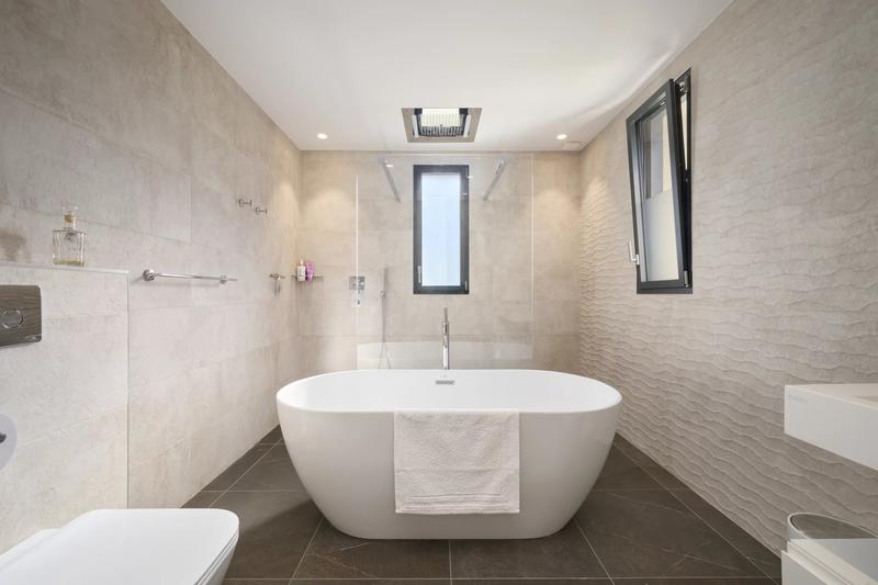 Maison - 540 m² - 12 pièces