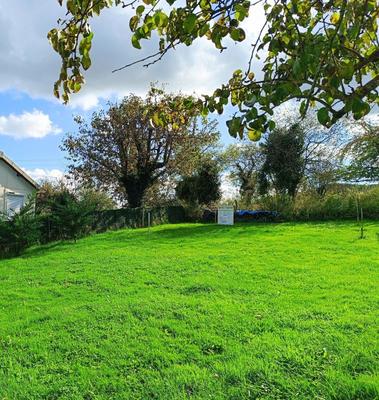 Terrain constructible - 887 m²