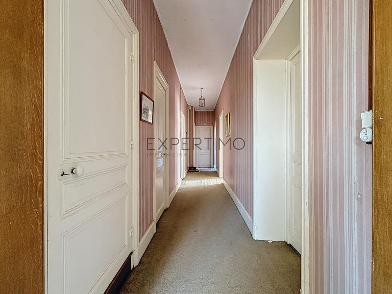 Château - 331 m² - 10 pièces