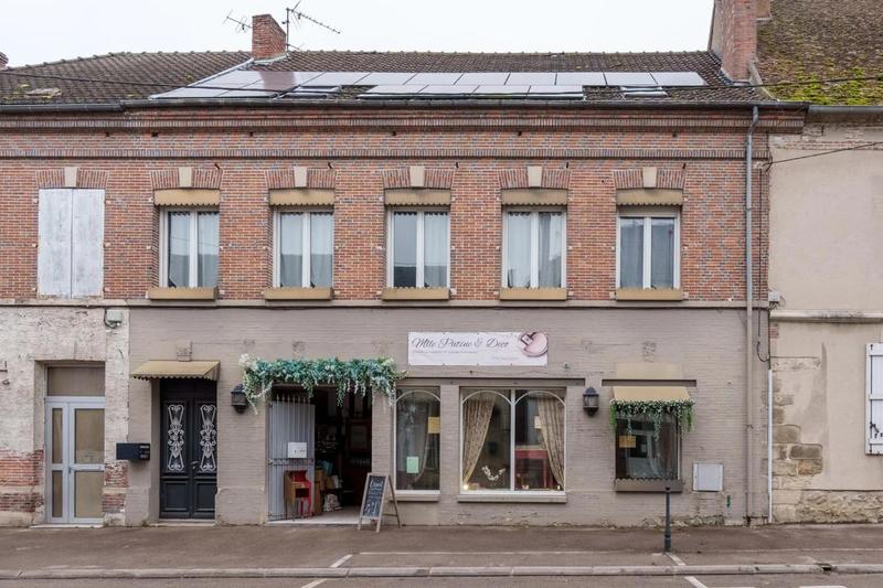 Maison - 210 m² - 7 pièces