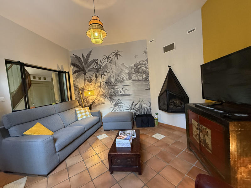 Maison - 99 m² - 6 pièces