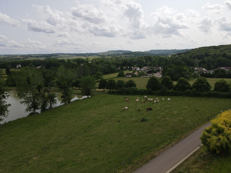 Terrain constructible - 1 300 m²