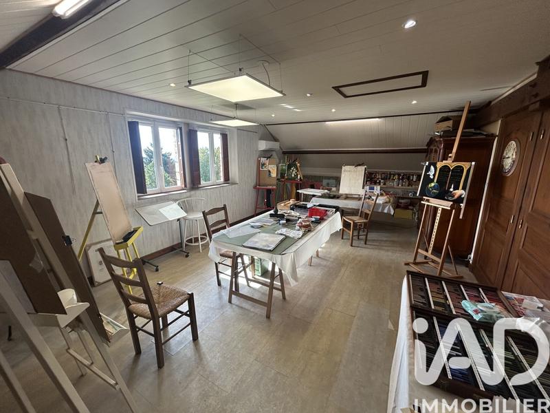 Maison - 221 m² - 6 pièces