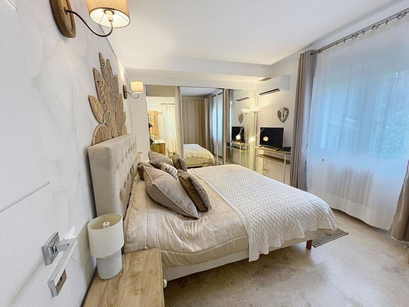 Maison - 224 m² - 8 pièces