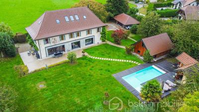 Maison de maîtres - 373 m² - 8 pièces