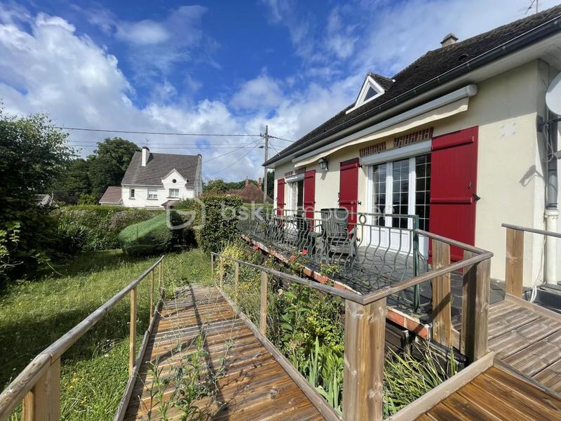 Maison traditionnelle - 169 m² - 7 pièces