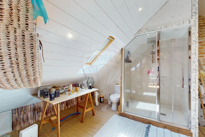 Maison - 245 m² - 6 pièces