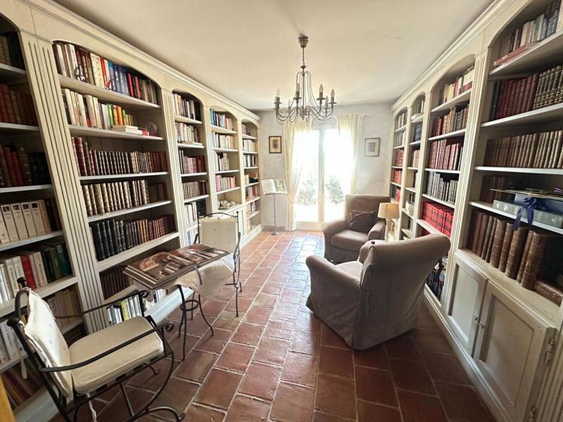 Maison - 200 m² - 7 pièces