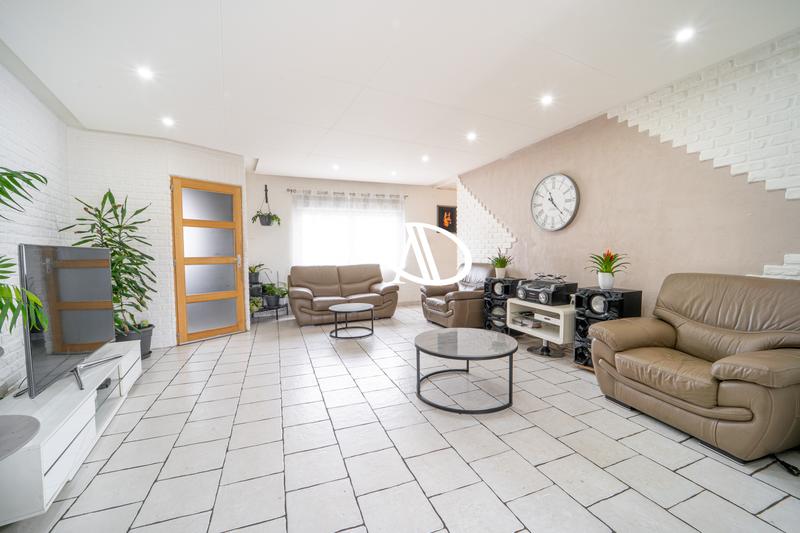 Maison - 160 m² - 7 pièces