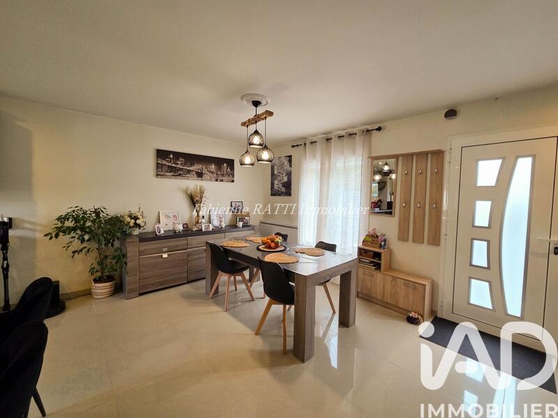 Maison - 102 m² - 5 pièces