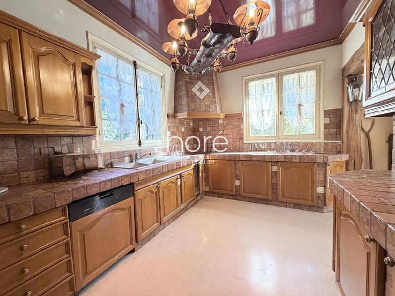 Villa - 460 m² - 14 pièces