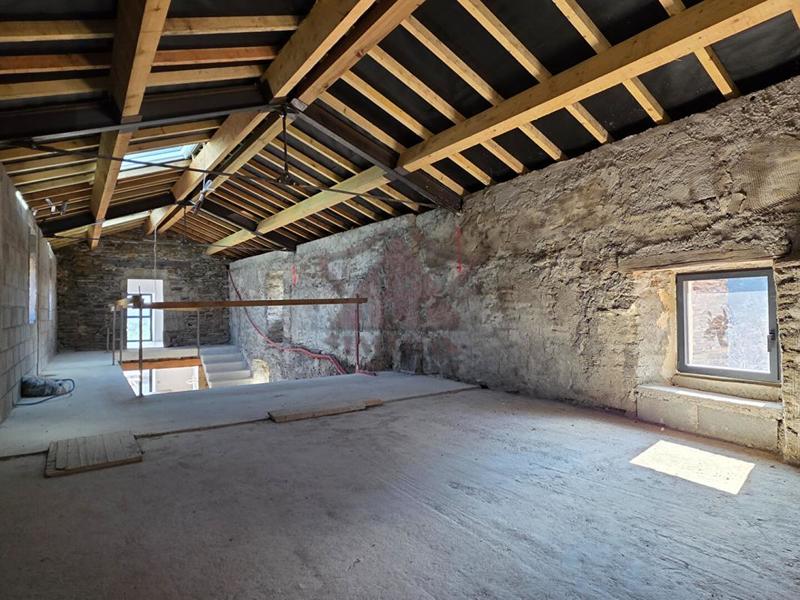 Demeure - 151 m² - 5 pièces