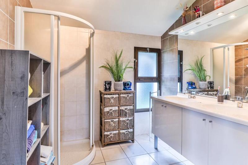 Maison - 75 m² - 5 pièces