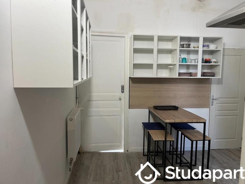 Chambre - 12 m² - 1 pièce