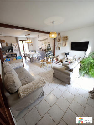 Maison traditionnelle - 100 m² - 5 pièces