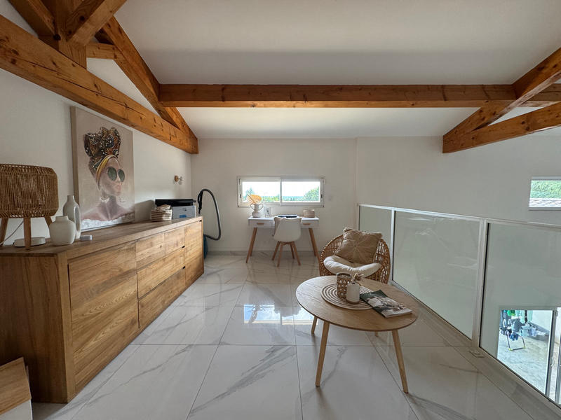 Maison - 182 m² - 5 pièces