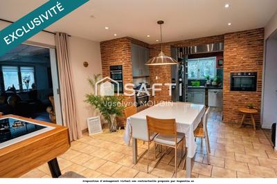 Maison - 270 m² - 9 pièces