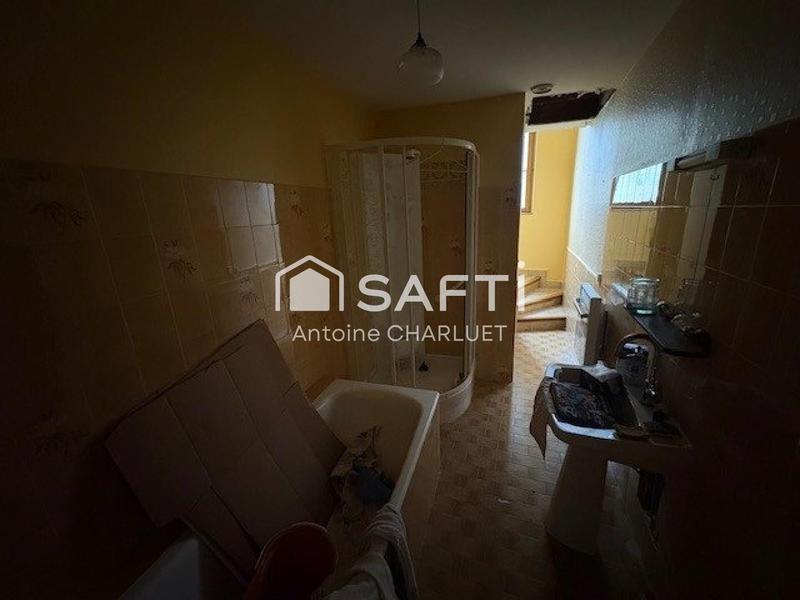 Maison - 330 m² - 13 pièces