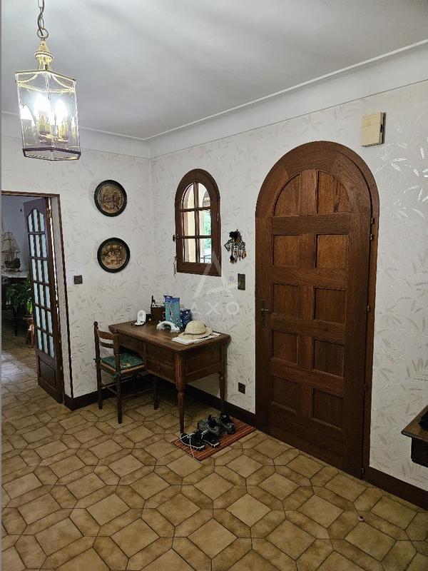 Maison - 200 m² - 5 pièces