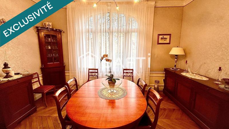 Maison - 207 m² - 8 pièces