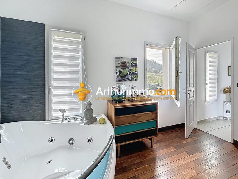 Maison - 139 m² - 5 pièces