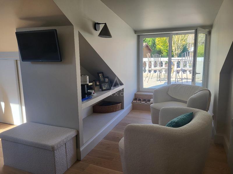 Maison contemporaine - 146 m² - 8 pièces