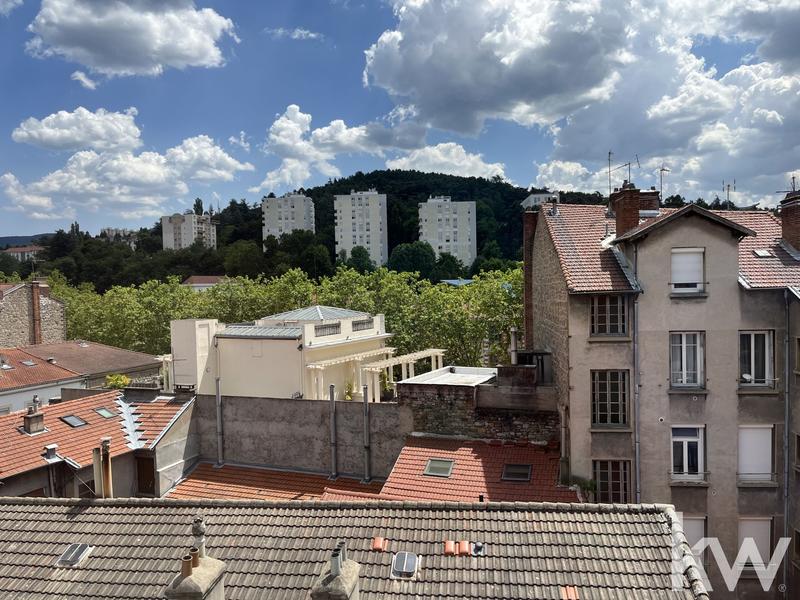 Appartement - 204 m² - 5 pièces