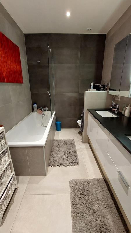 Appartement - 94 m² - 4 pièces