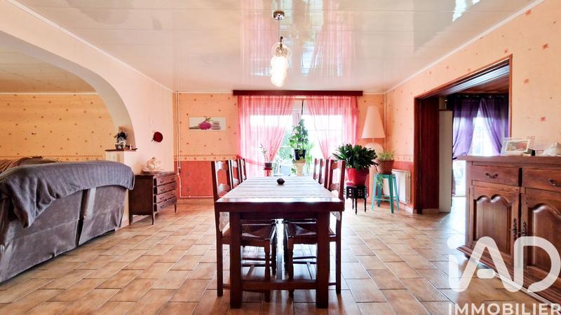 Maison - 180 m² - 5 pièces